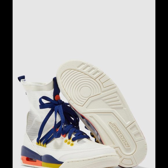 Women's Air Jordan 3 RTR EXP Lite 'Sail Blue Void' Sneaker - Picture 3 of 8